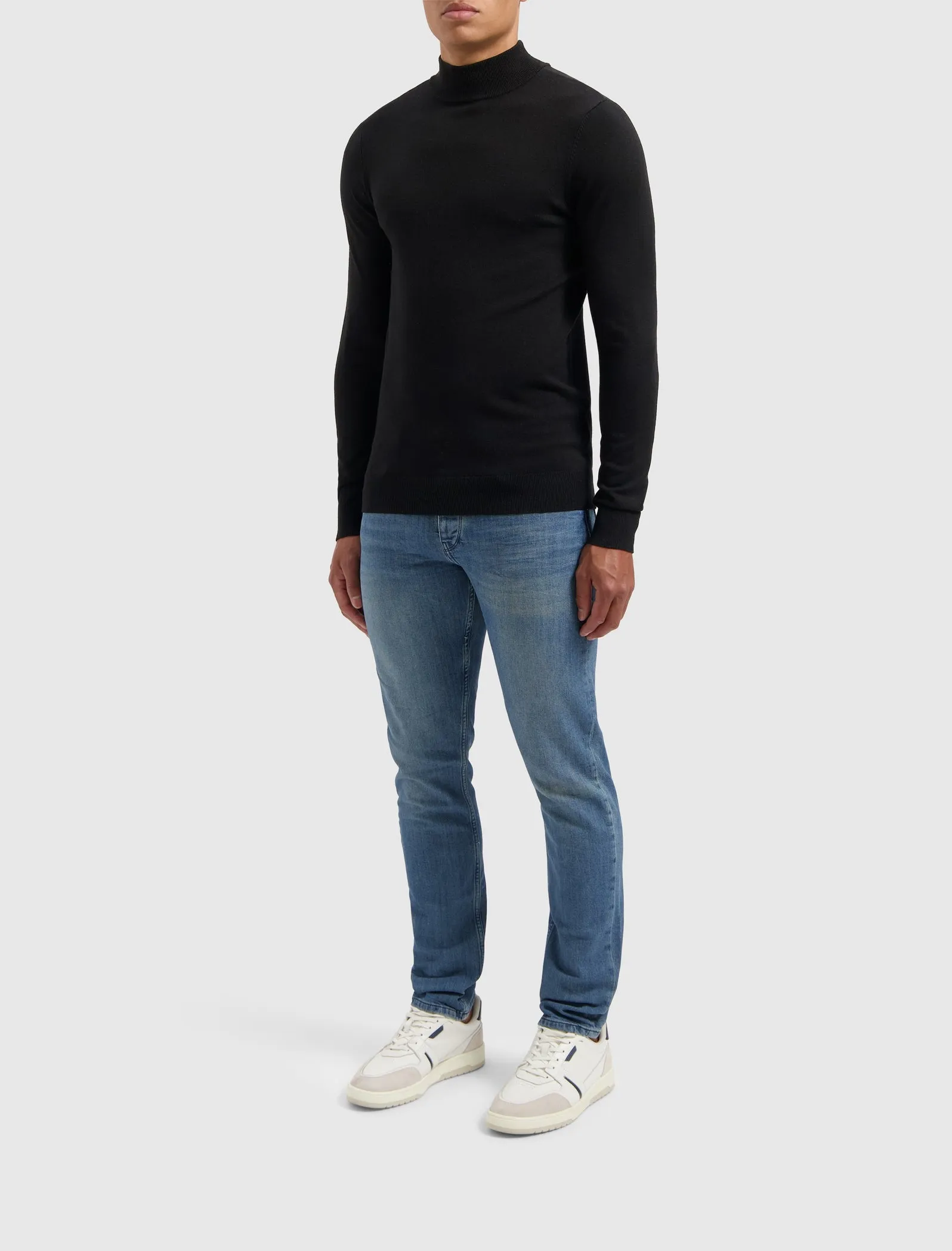 Essential Knitwear Mockneck Sweater | Black